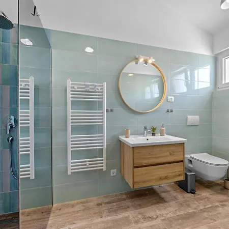 Vila Martha Near Pula For 6 Persons With 30 M2 Private Pool - 3 Km From The