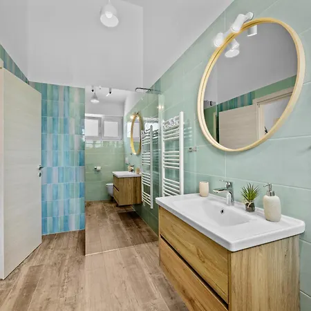 Martha Near Pula For 6 Persons With 30 M2 Private Pool - 3 Km From The *